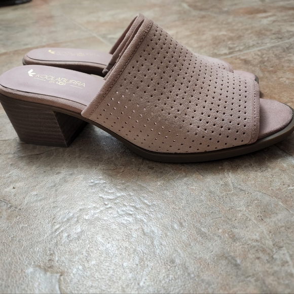 EUC koohlaburra by UGG block sandals - Picture 2 of 5